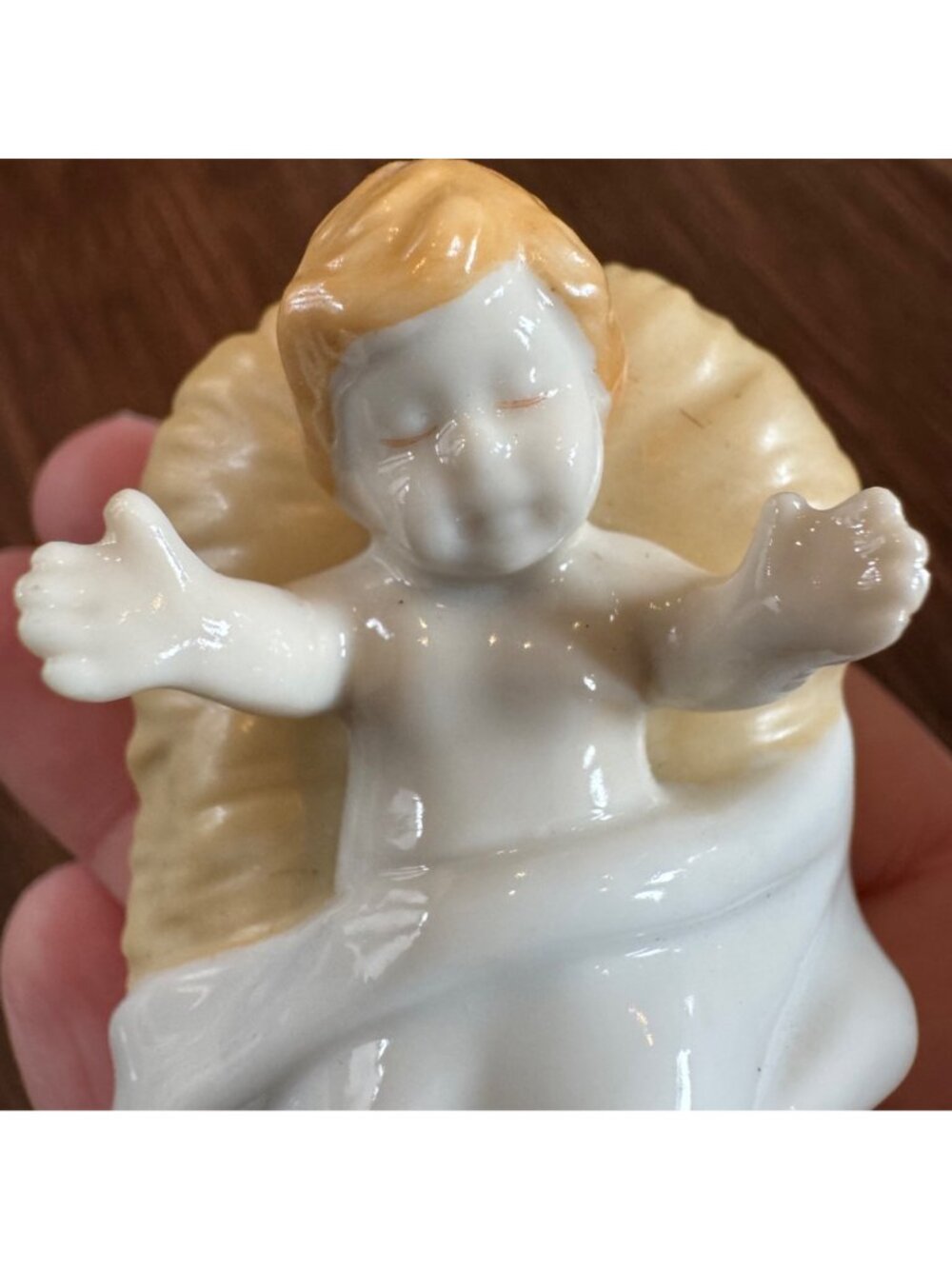 VTG 1992 Avon Nativity Baby Jesus Replacement Figurine By OBrien Hand Painted - Picture 6 of 10
